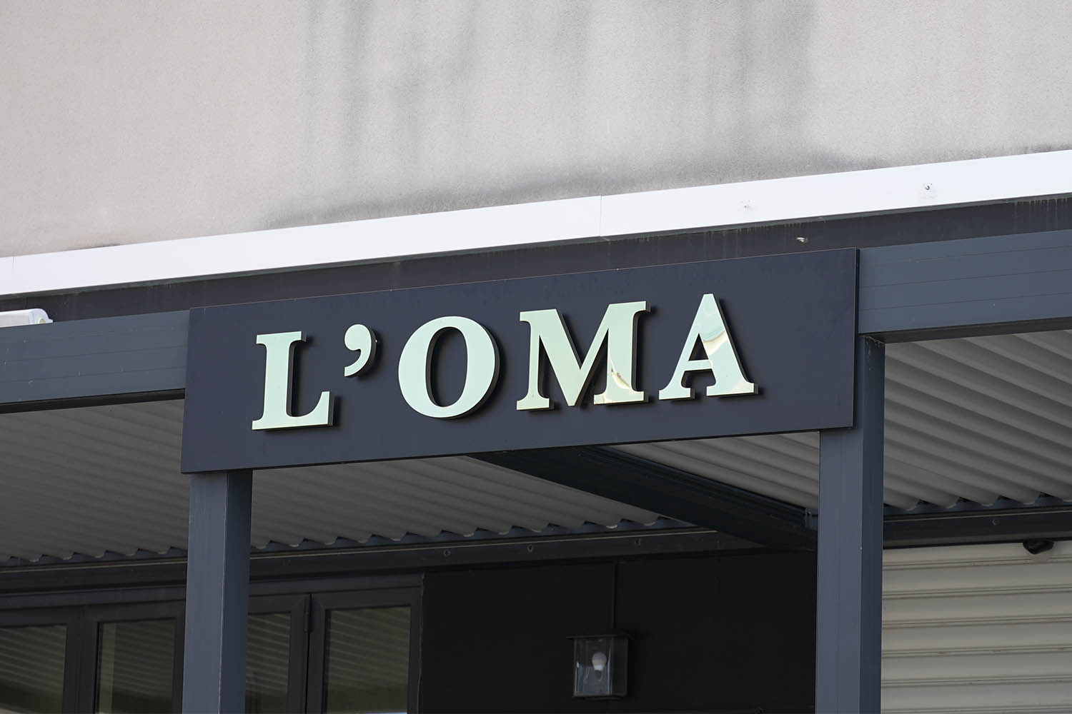 Réalisation d’une enseigne pour L’Oma